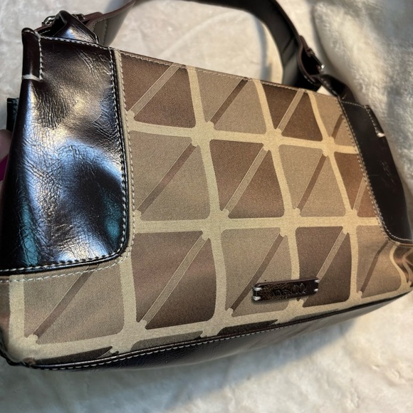 Nine & Co. Shoulder Bag Brown Tan Geometric Silver-Tone Hardware Classic - Picture 3 of 16